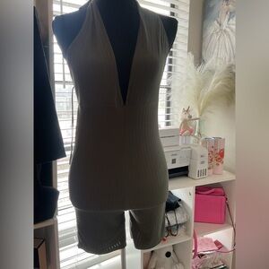 Chic Backless Halter Dress - Cream